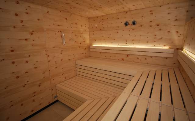 kleinsre Sauna